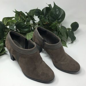 Clark’s brand Suede Boots